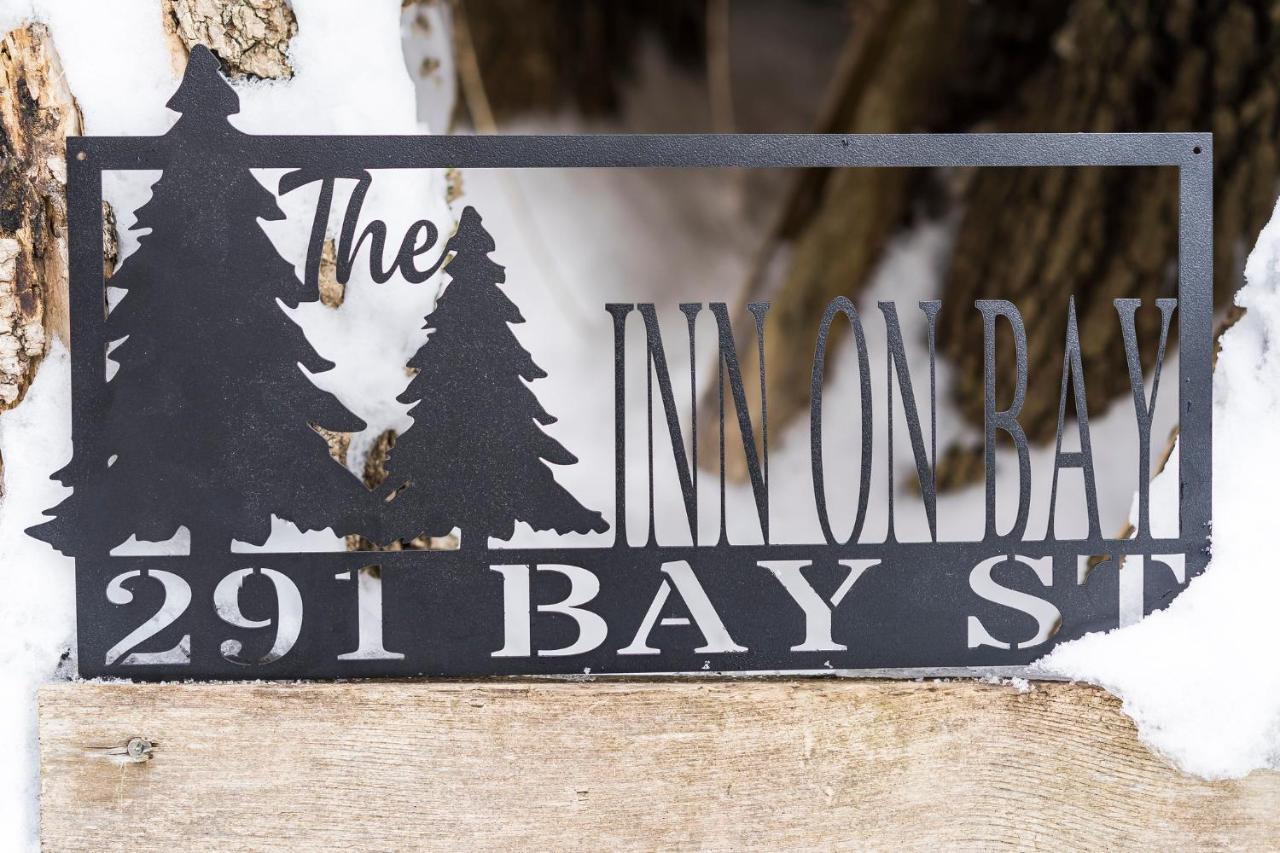 The Inn On Bay Gravenhurst Extérieur photo